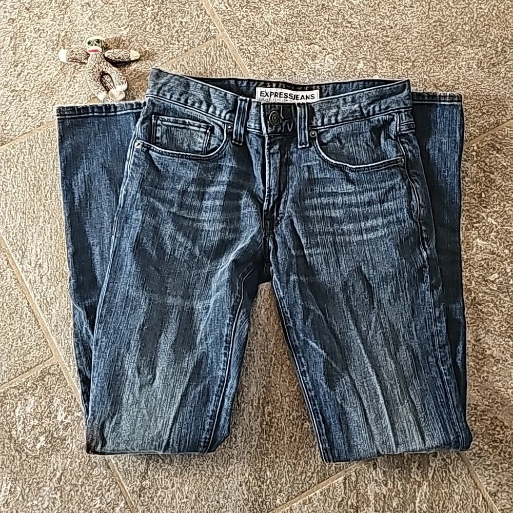 EXPRESS Slim Fit Skinny Leg ROCCO jeans size 28x32 - Picture 1 of 7